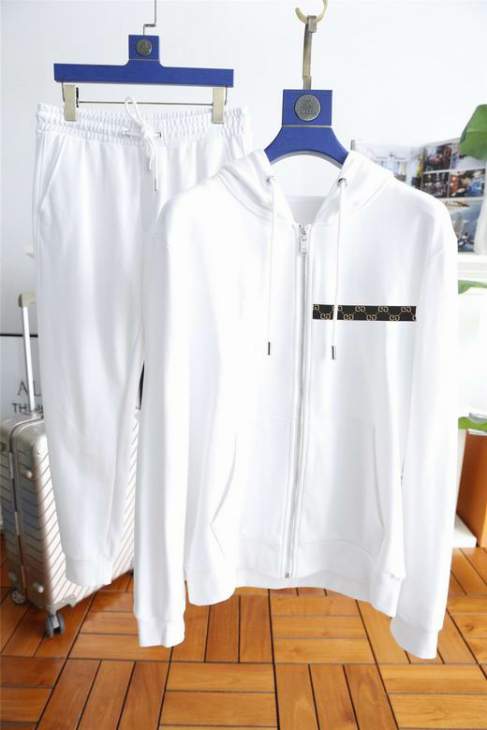 Picture of Gucci Sweater Suits _SKUGucciM-3XL12yn15539581